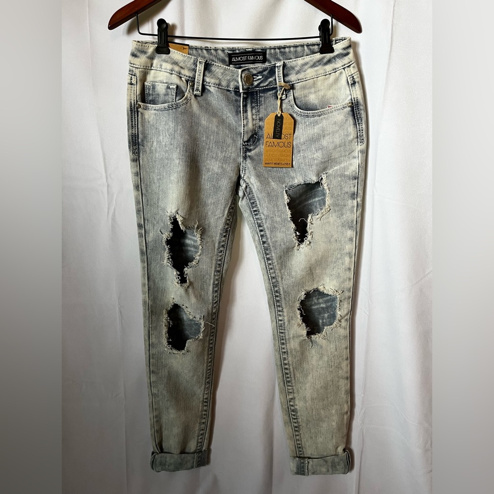 Almost Famous Distressed Acid Wash Jeans Size 7 Roll Up Bottoms